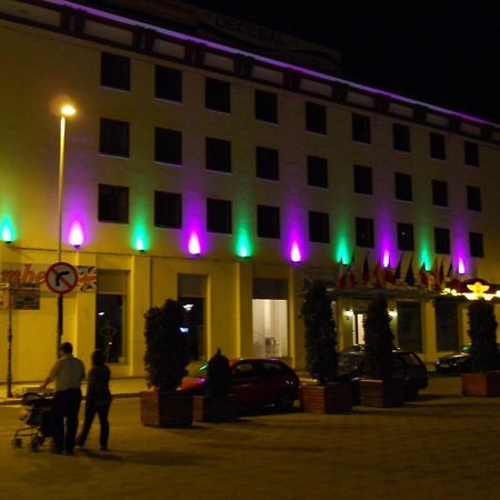 Hotel Bistrita Bacău エクステリア 写真